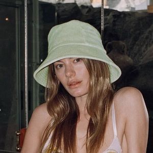 NWT!! Lack of Color Wave Bucket Hat unisex hat in Mint size M/L (58cm)